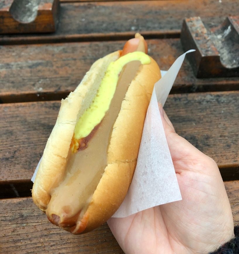 Icelandic hot dog Where to eat Reykjavík, Iceland
