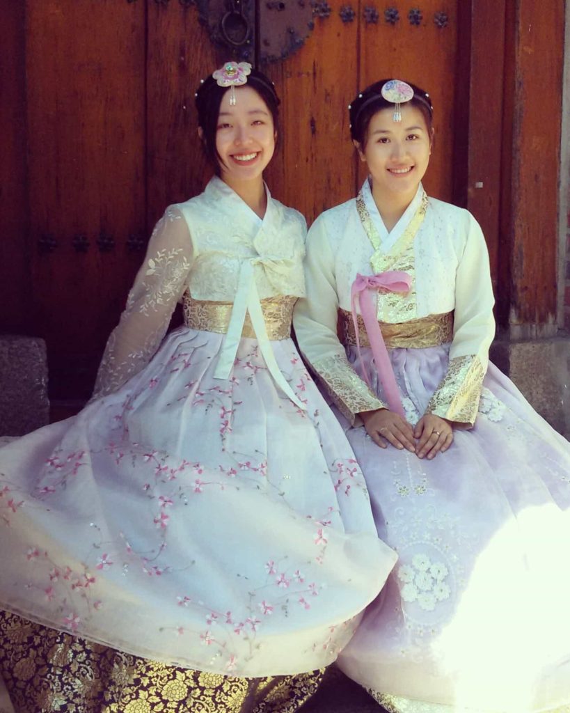 JEONJU'S HANOK VILLAGE AND GYEONG-GI PALACE