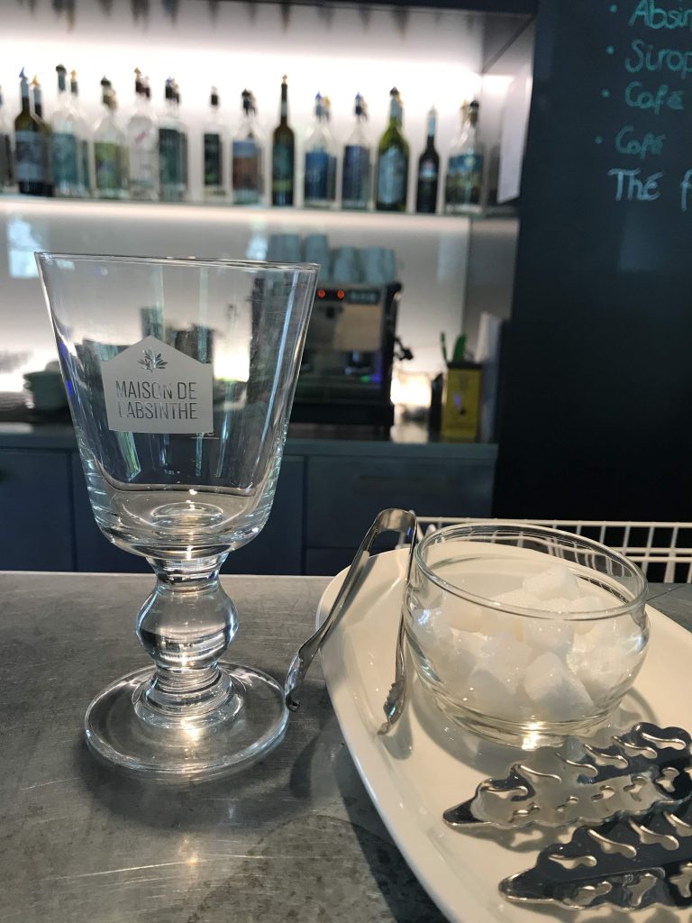 How to Prepare Absinthe