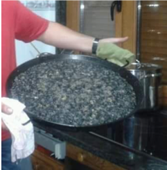 squid-ink-paella